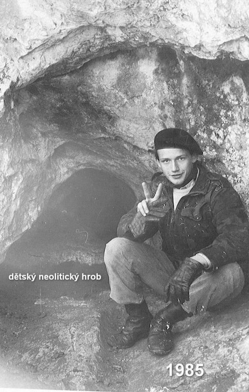 Jako tramp a speleolog v Moravském krasu (1985).