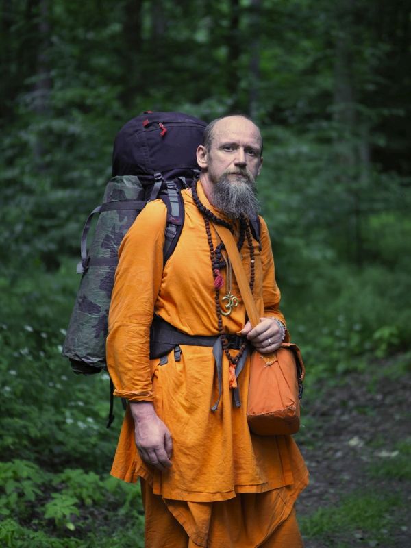 Výstup na poustevnu Lesslova hora nad Křtinami. Foto: Jiří Dressler (2023).