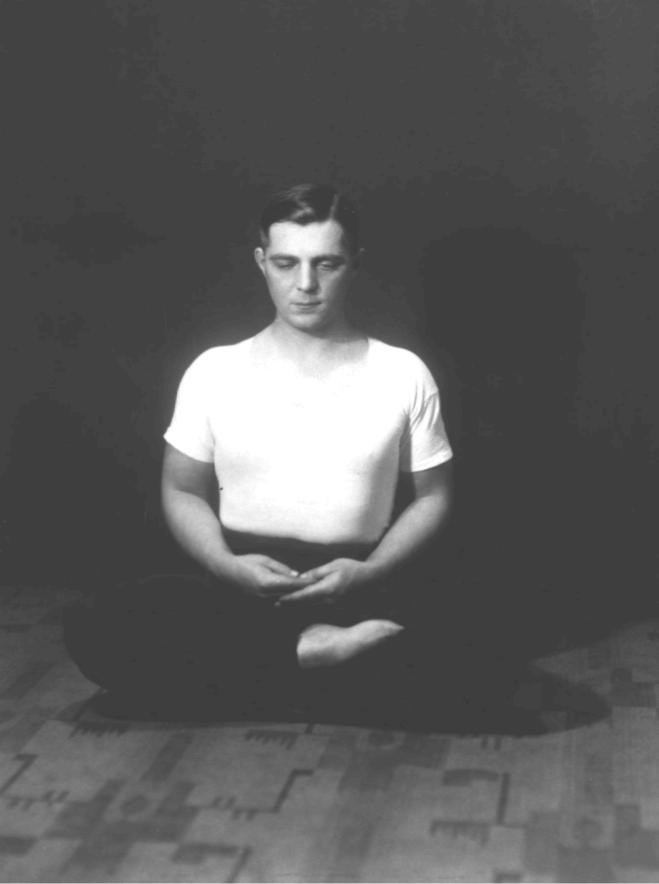 Květoslav Minařík při meditaci.