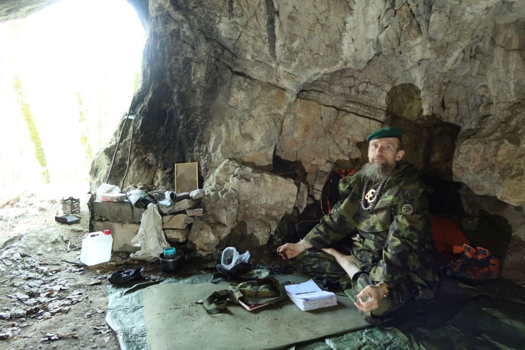 Dnešní rozloučení s Adlerovou jeskyní - další unikátní fotografie pro krasovou historii.