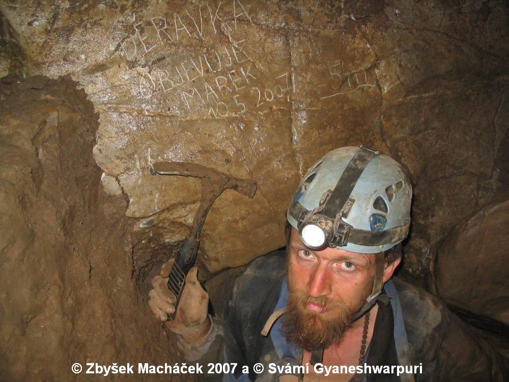 Marek Poustevník - objevitel Děravky. Foto: Zbyšek Macháček, 9.6.2007.