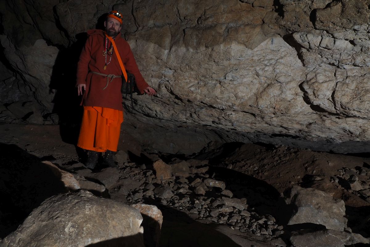 Jeskyně Pekárna - čelba Šenkyříkovy sondy na 50,5 m Foto: Swami Gyaneshwarpuri (2021).