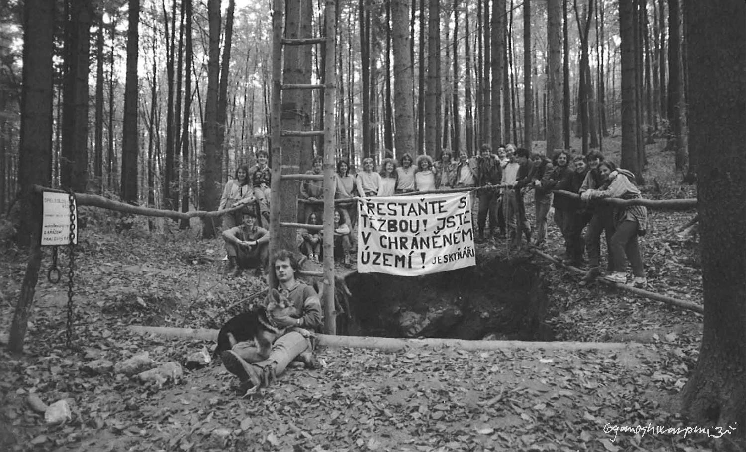 Novodvorský ponor (1990).